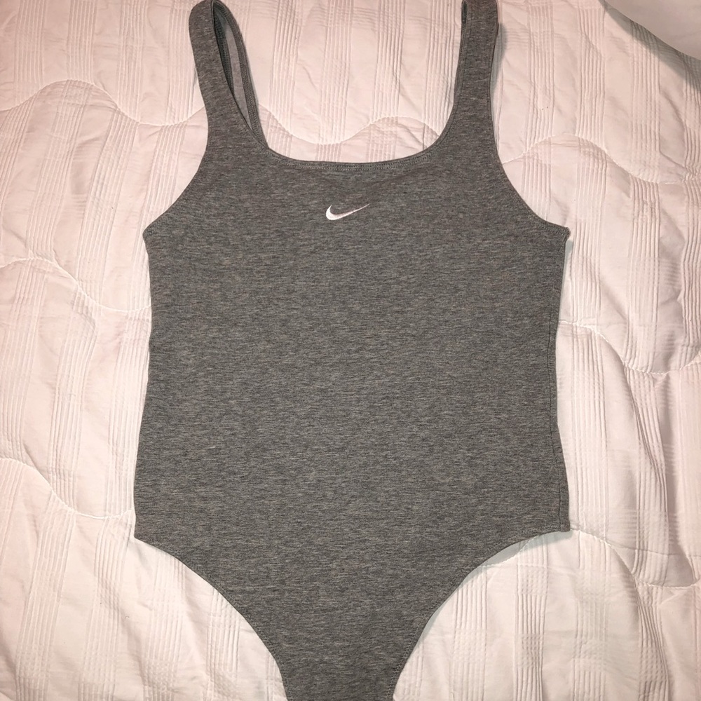 Nike Essentials Bodysuit